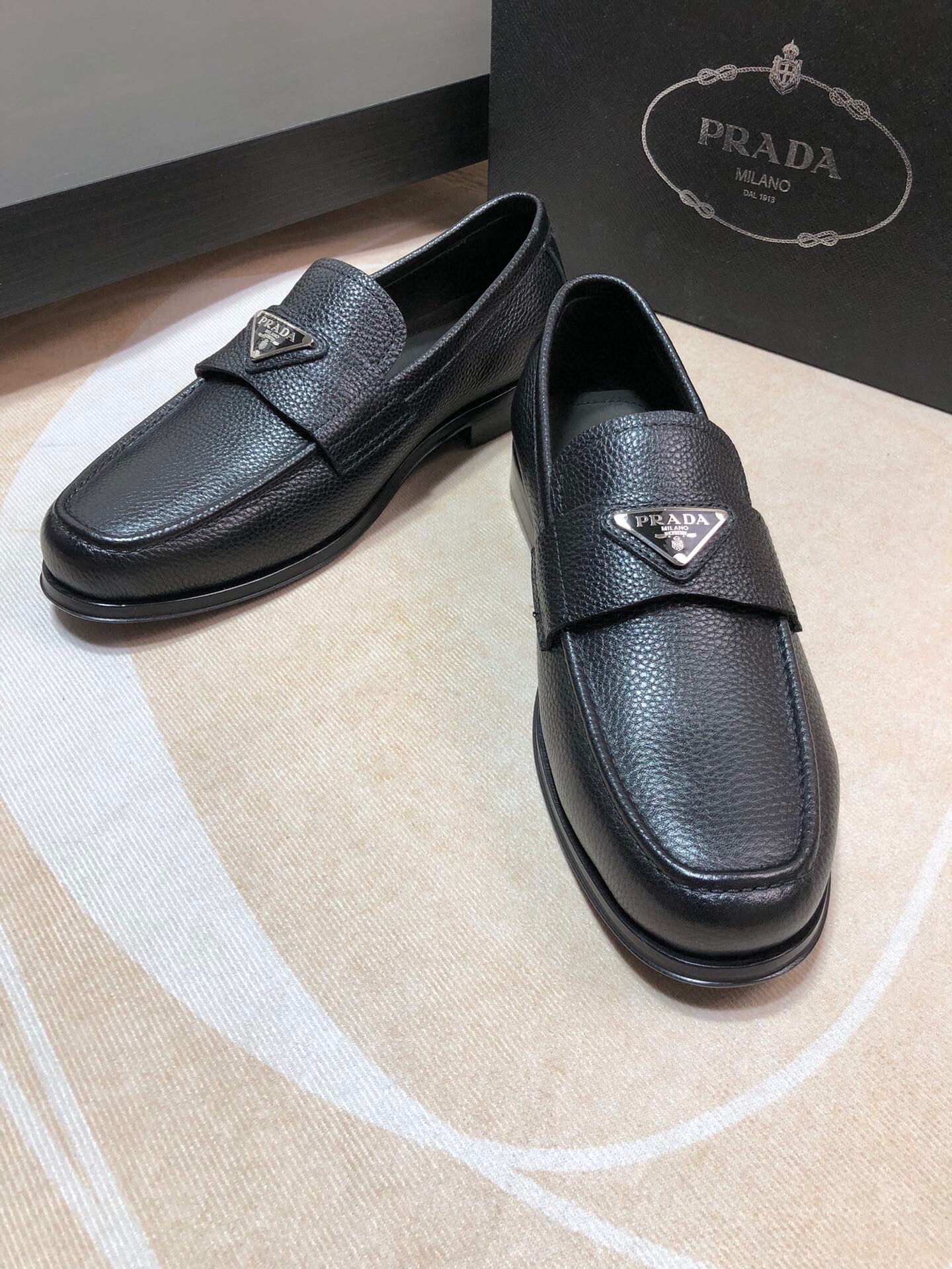 프라다 2024 남성용 로퍼 PD516  SH-E