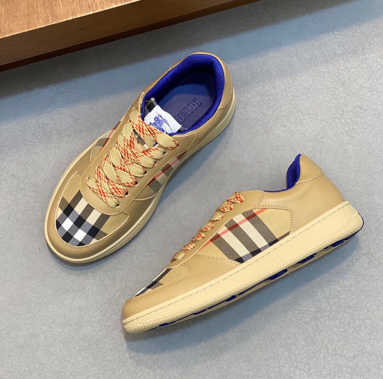 버버리 2024 남성용 스니커즈 BU092 SH-E