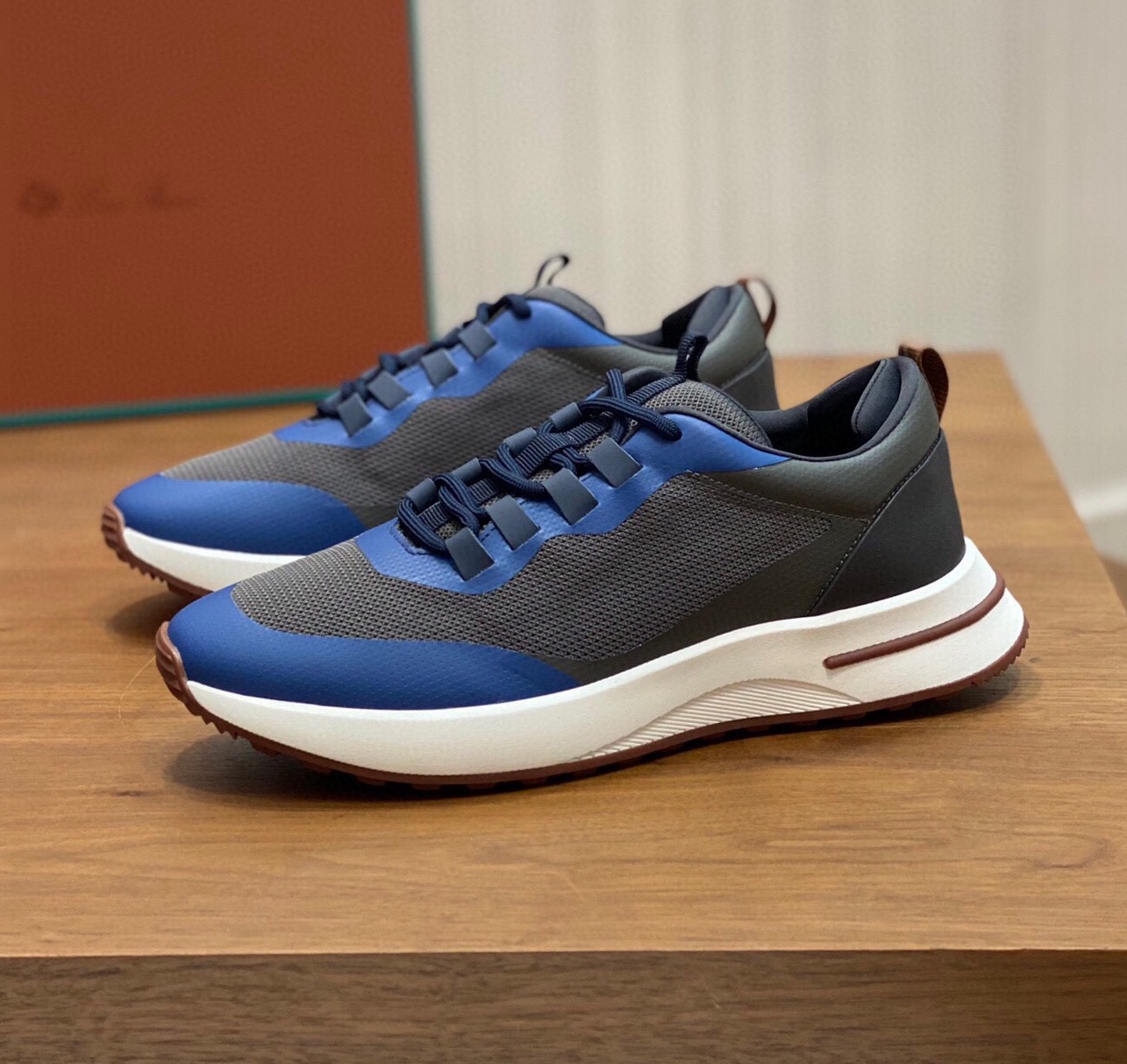 로로피아나 2024 남성용 스니커즈 LP044 SH-E