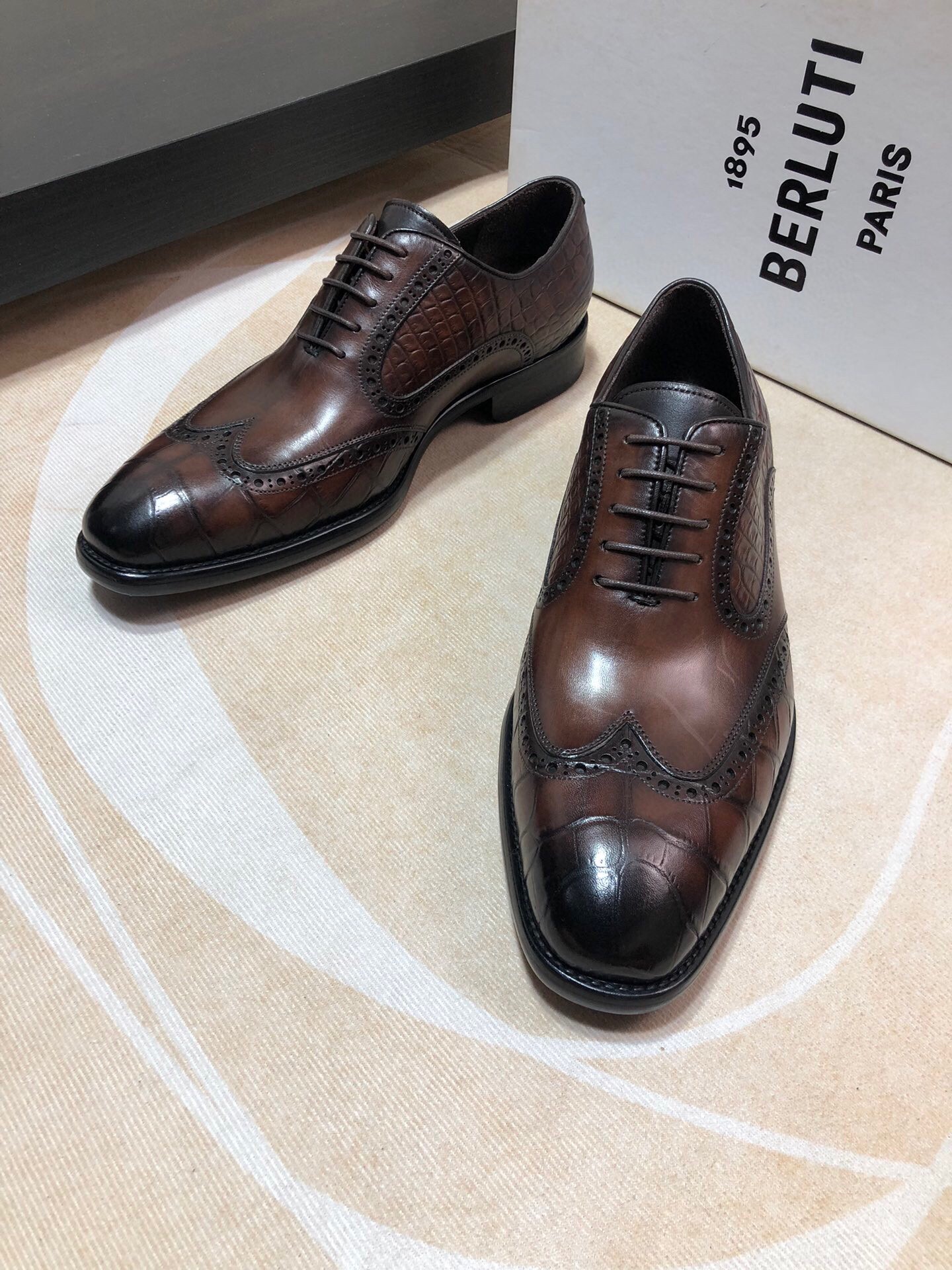 벨루티 2024 남성용 구두 BL101 SH-E