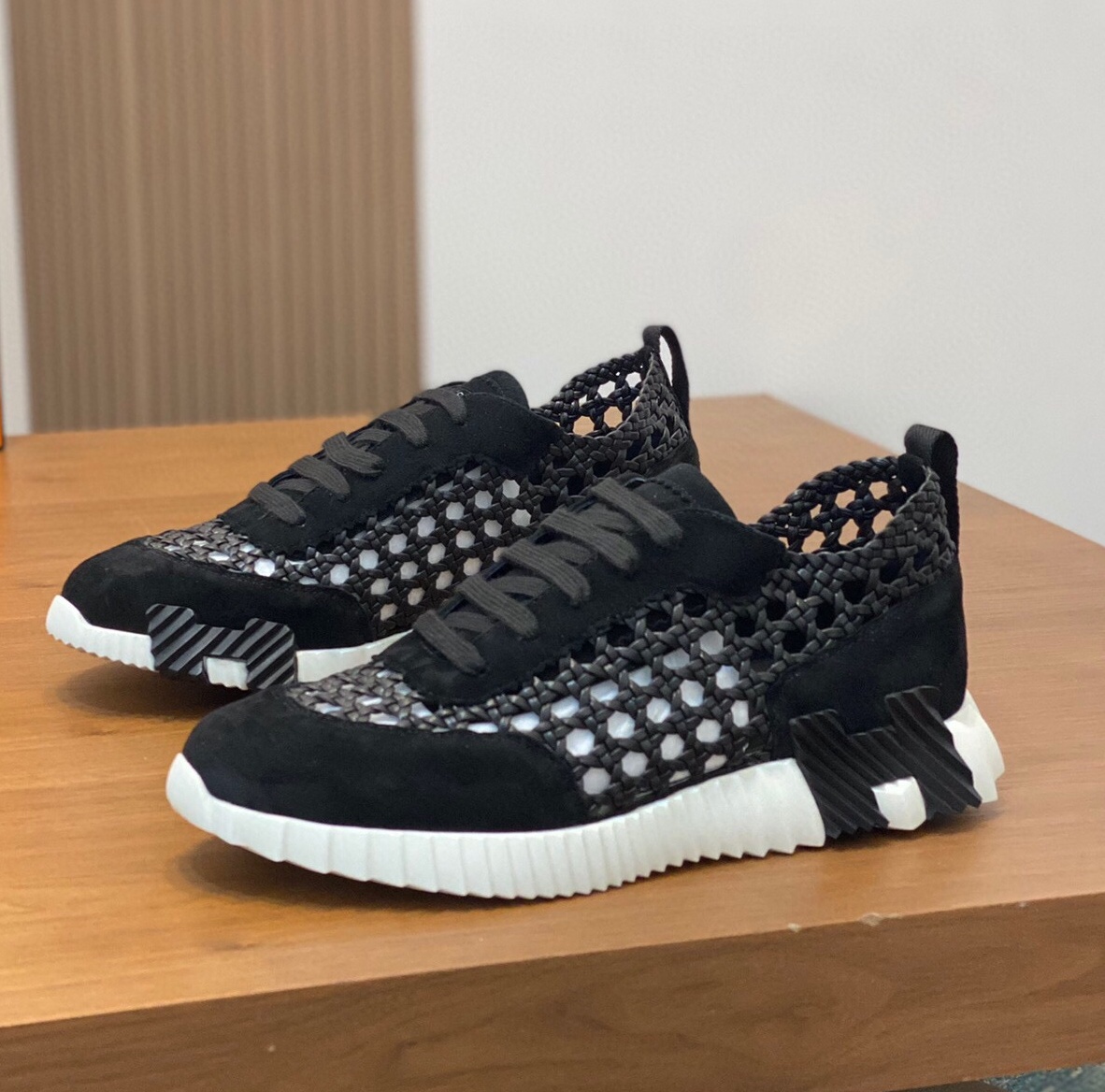 에르메스 2024 남성용 스니커즈 HM386 SH-E