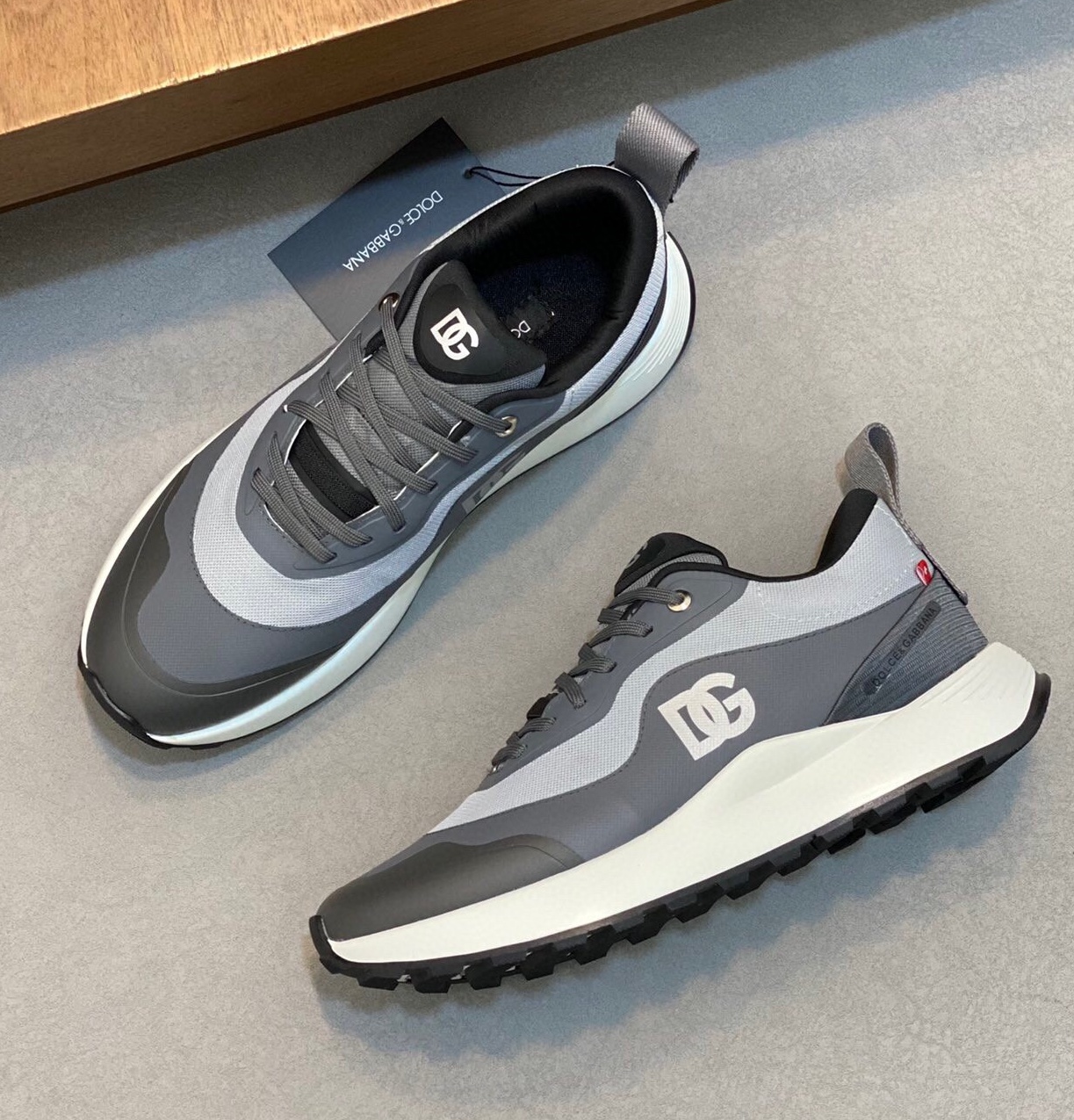 돌체앤가바나 2024 남성용 스니커즈 DG066 SH-E
