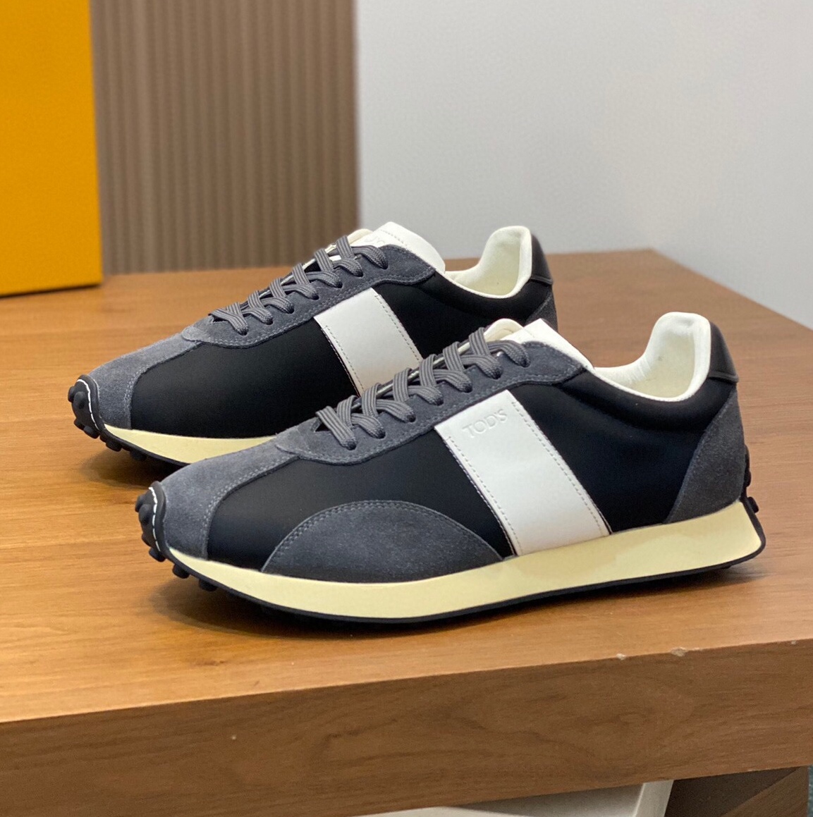 토즈 2024 남성용 스니커즈 TD048 SH-E