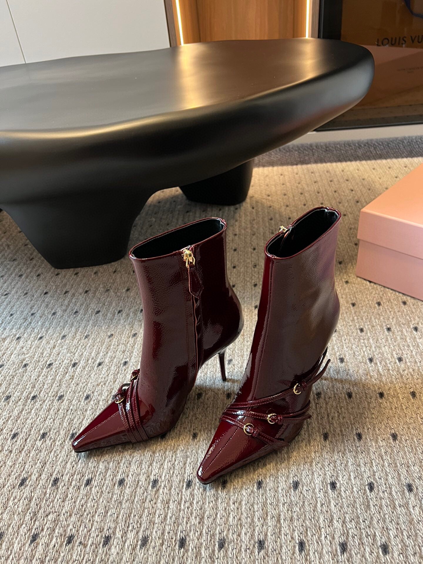 미우미우 2024 여성용 힐 부츠 WA4912 DN