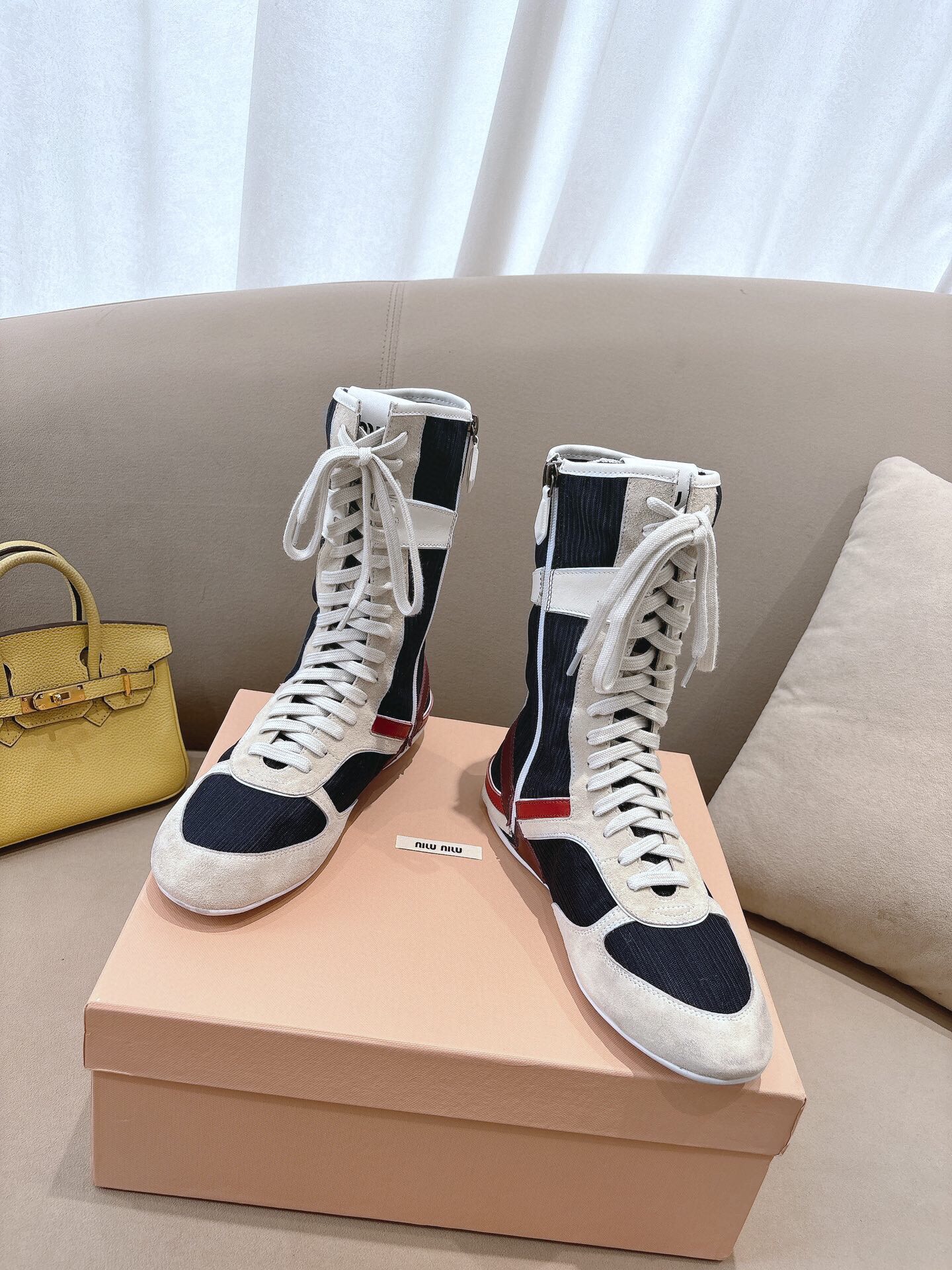 미우미우 2024 여성용 부츠 WA4924 DN