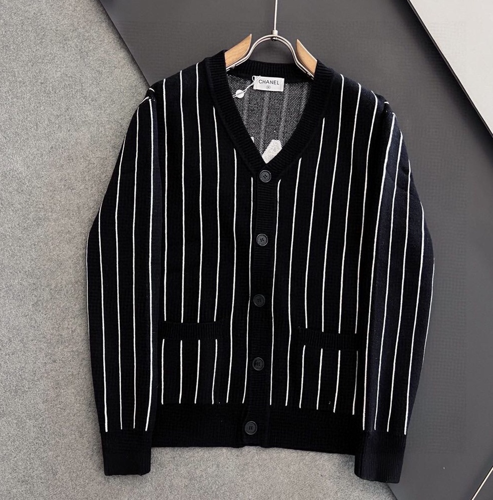 셀린느 2025 남성용 울혼방 가디건 CN075 YB