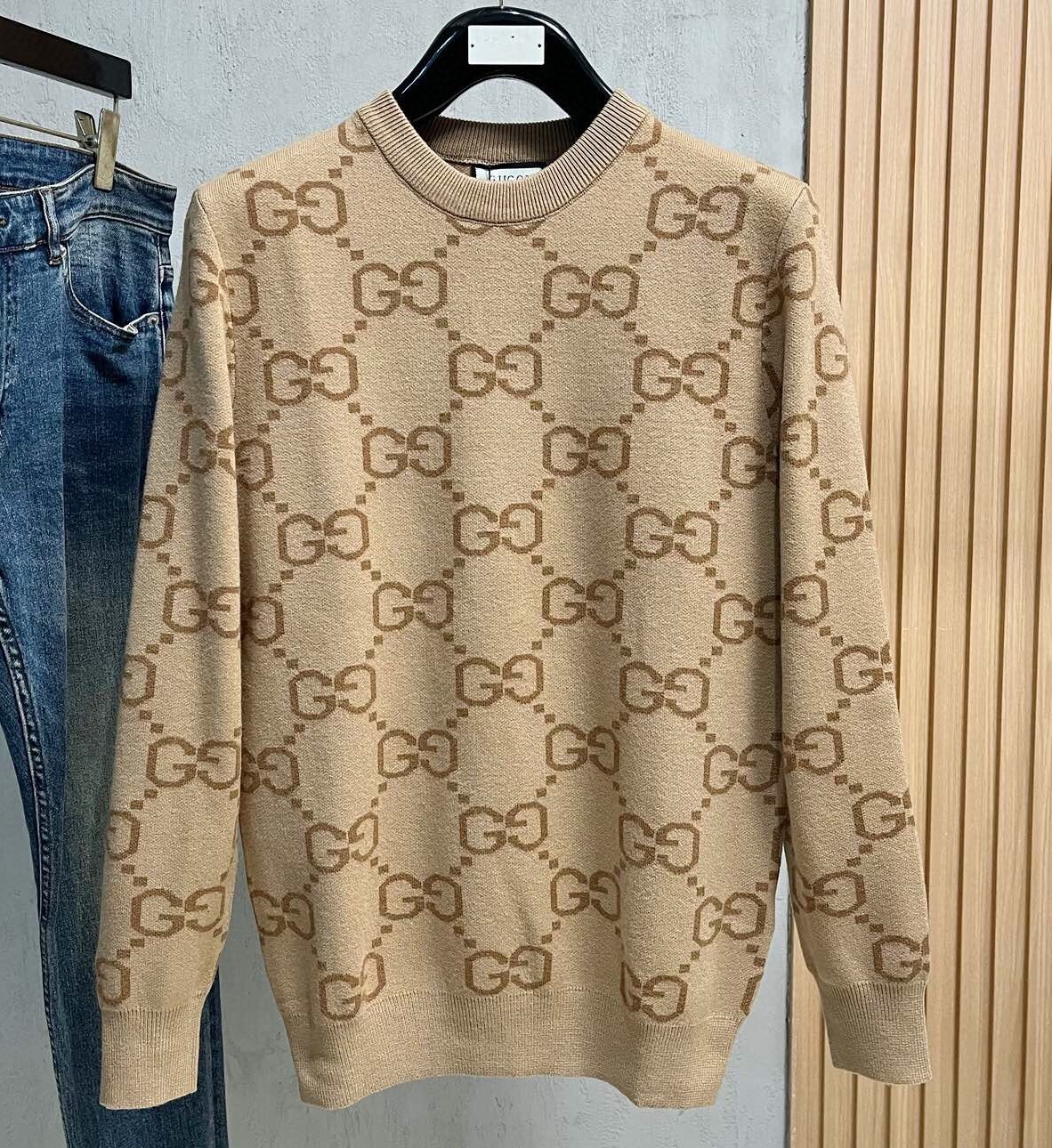 구찌 2025 남성용 울 풀오버 GC327 YB