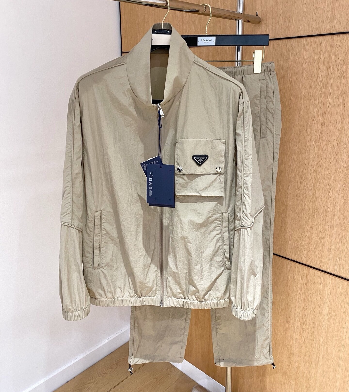 프라다 2025 남성용 추리닝세트 PD1130 YB