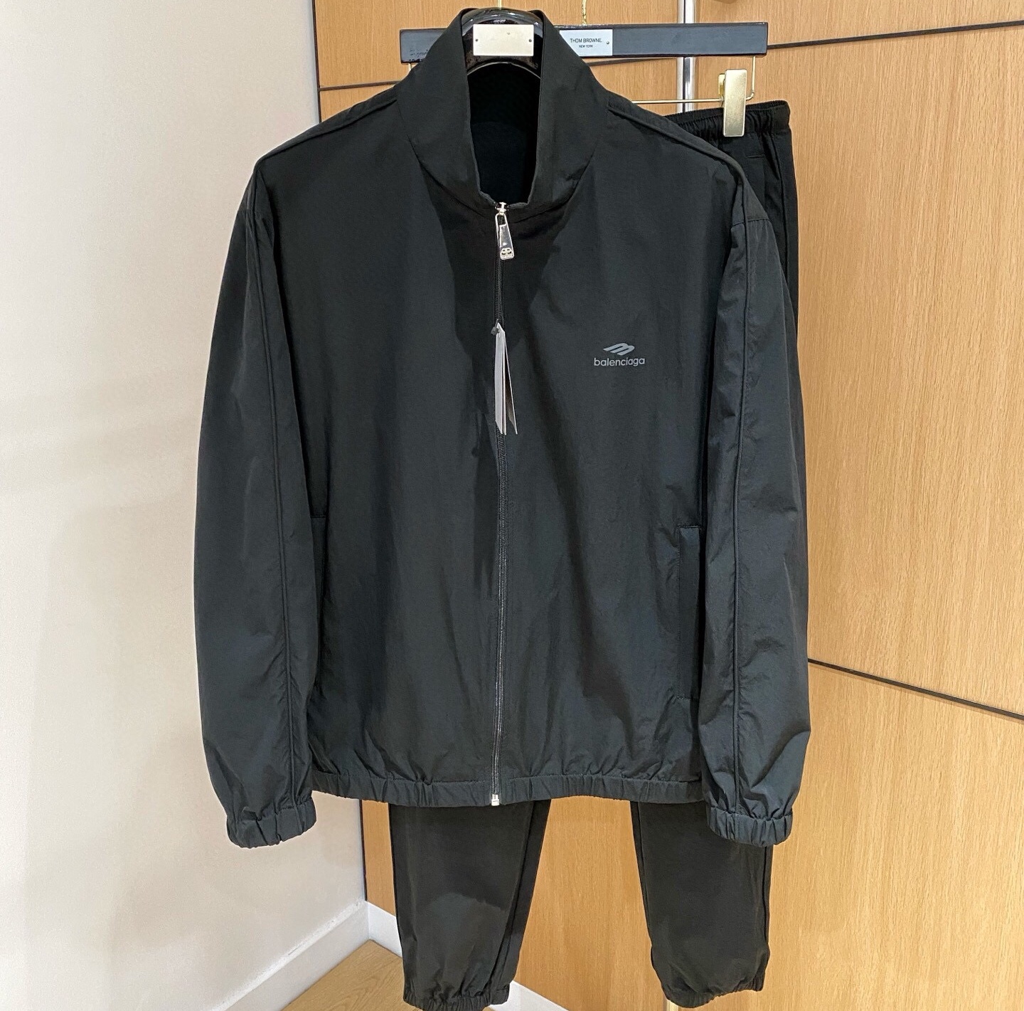 발렌시아가 2025 남성용 추리닝세트 BL1166 YB