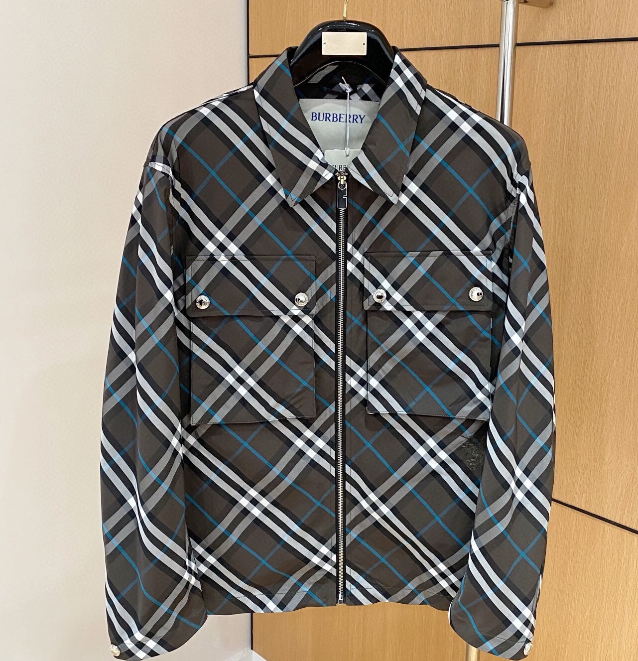 버버리 2025 남성용 자켓 BU1129 YB