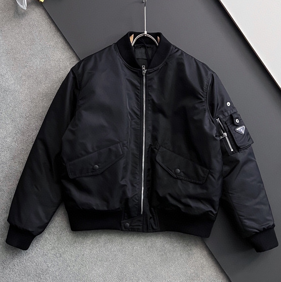 프라다 2025 남성용 솜자켓 PD1149 YB