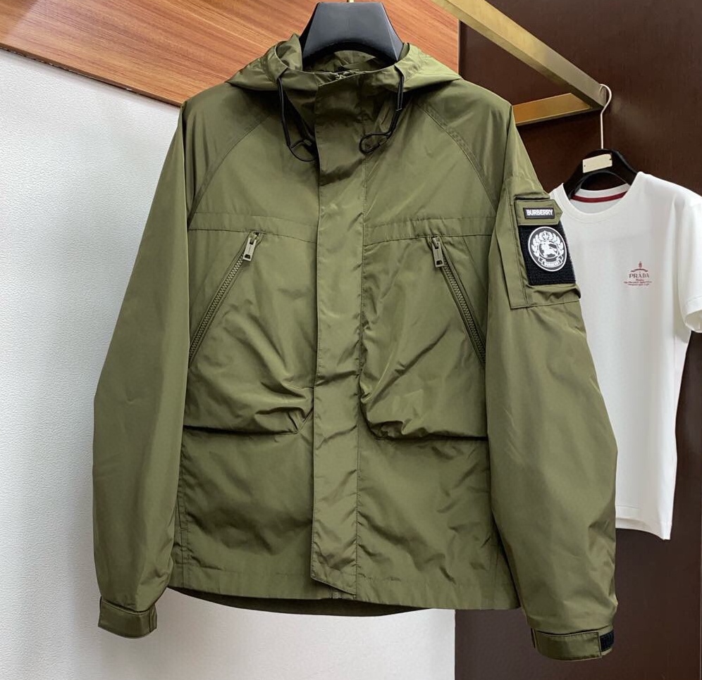 버버리 2025 남성용 후드자켓 BU1155 YB