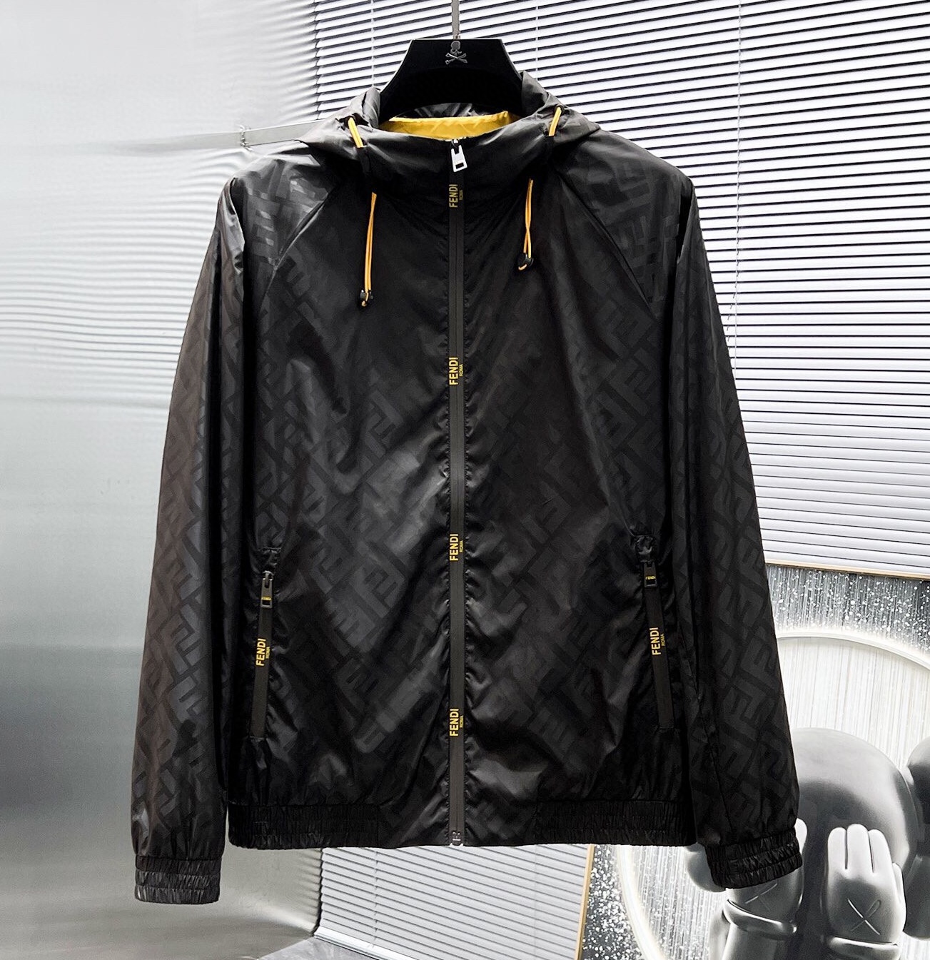 펜디 2025 남성용 후드자켓 2컬러 FD478 YB