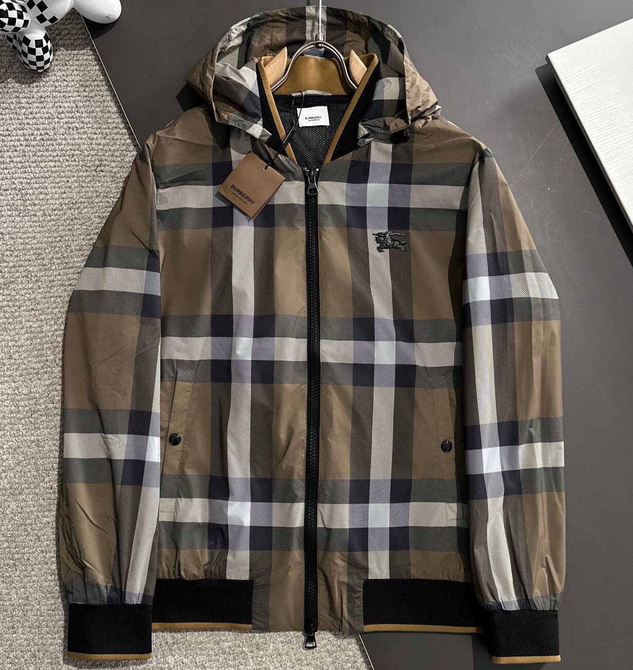버버리 2025 남성용 후드자켓 BU1180 HD