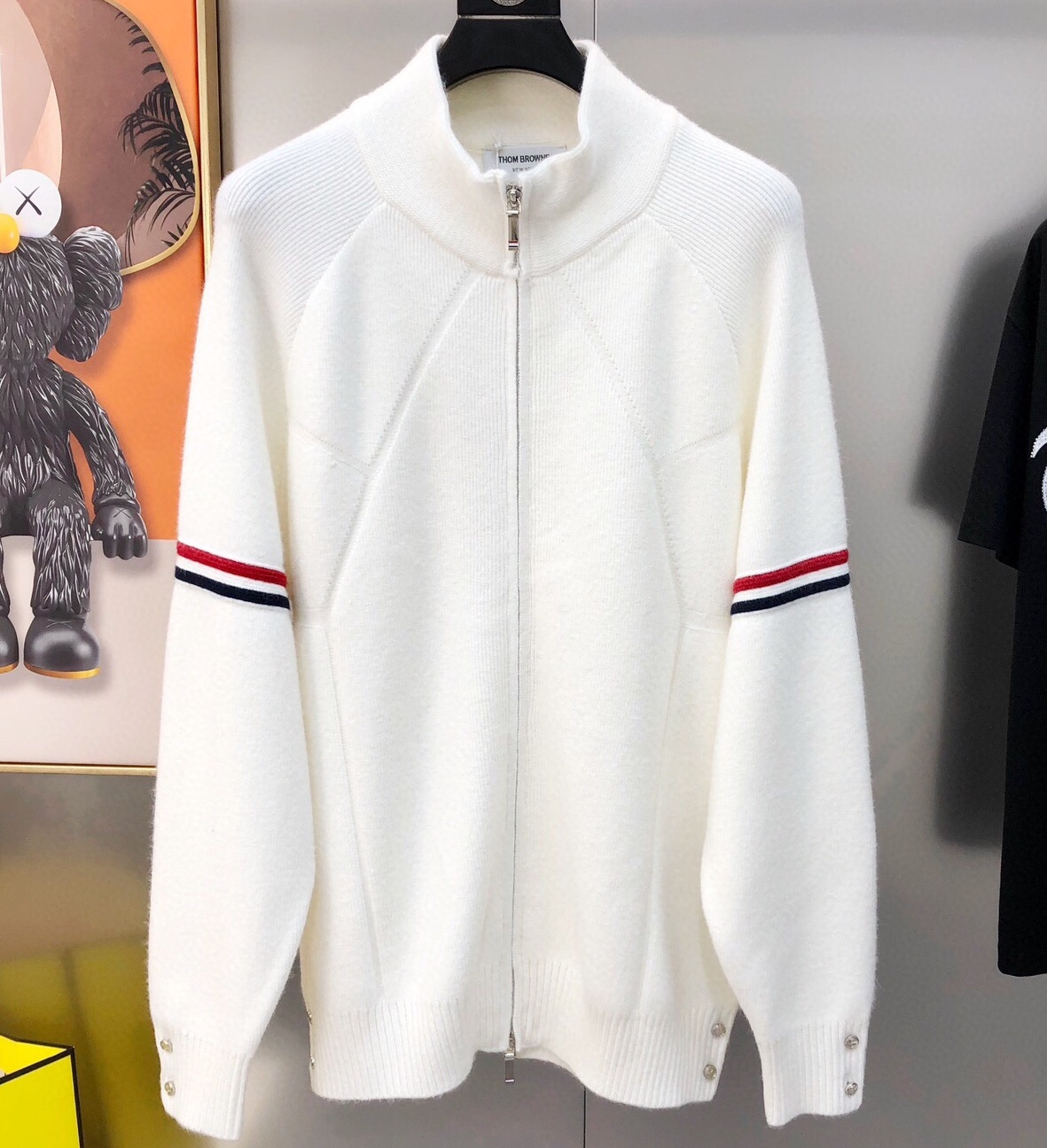 톰브라운 2025 남성용 울혼방 가디건 자켓 TB1140 PD 2컬러