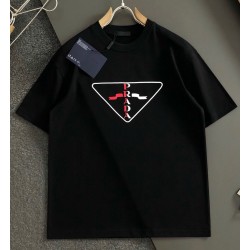 프라다 2025 남성용 반팔티 PD1252 YB 2컬러