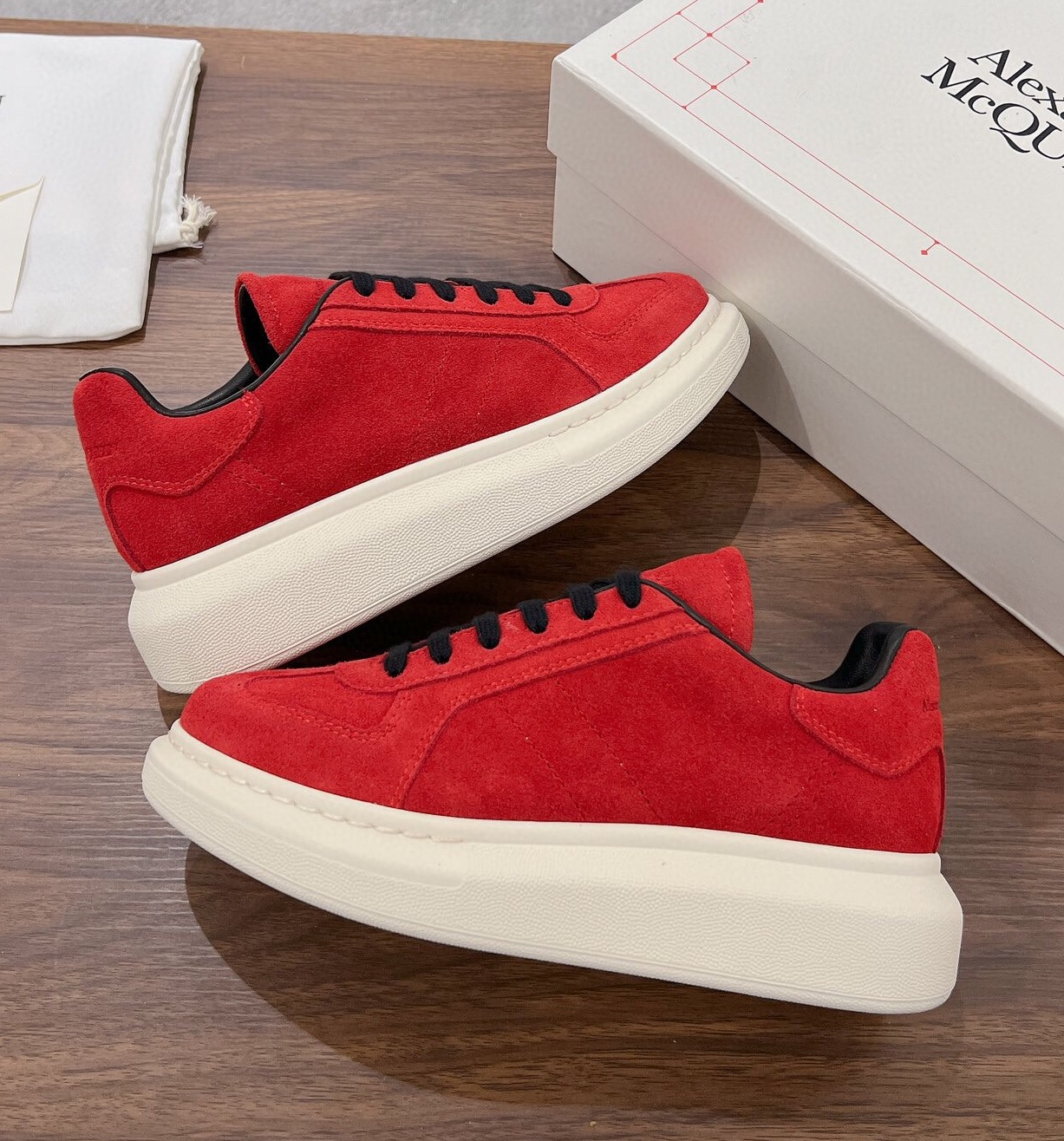 알렉산더 맥퀸 2025 여성용 스니커즈 WA5397 DN