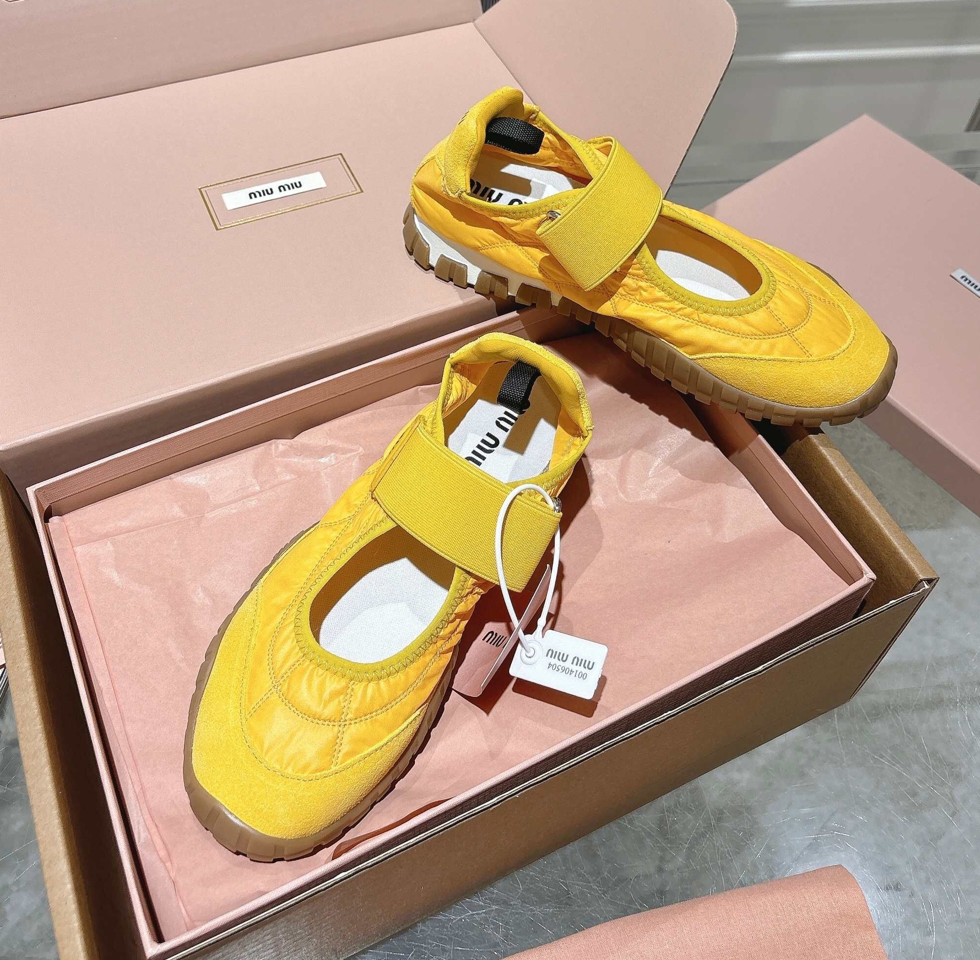 미우미우 2025 여성 플랫슈즈 WA5425 DN