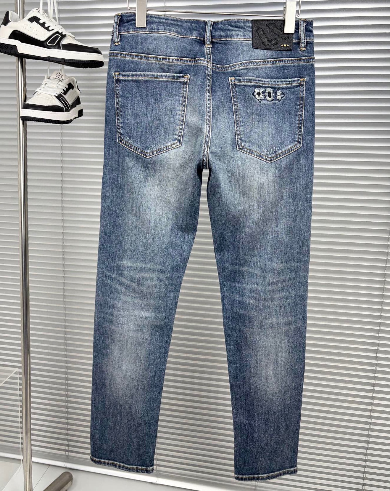 루이비통 2025 남성용 청바지 LV1828 YB