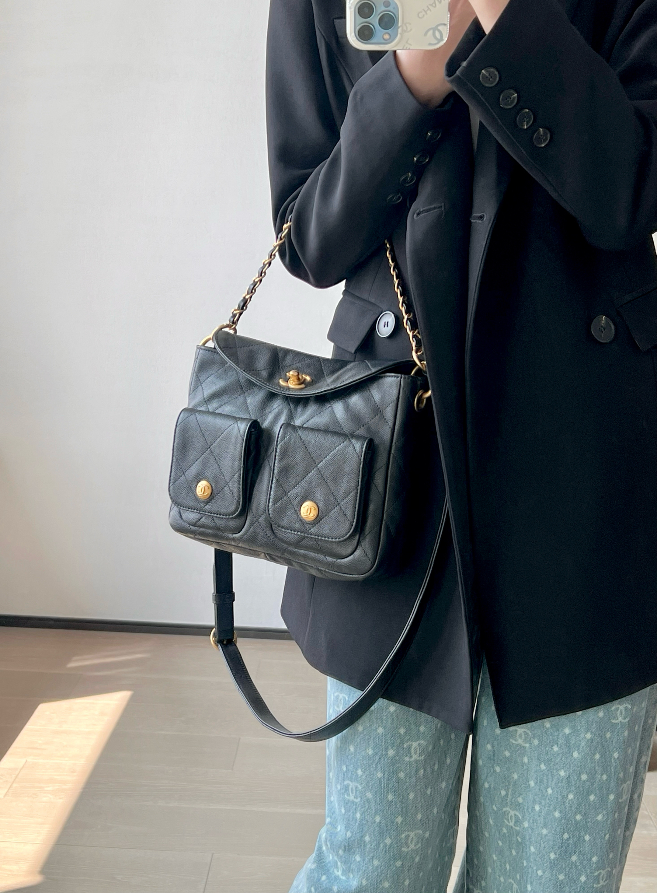 [홍콩명품.CHANEL] 샤넬 더블 포켓 호보 백 스몰(블랙/금장/램스킨) GD