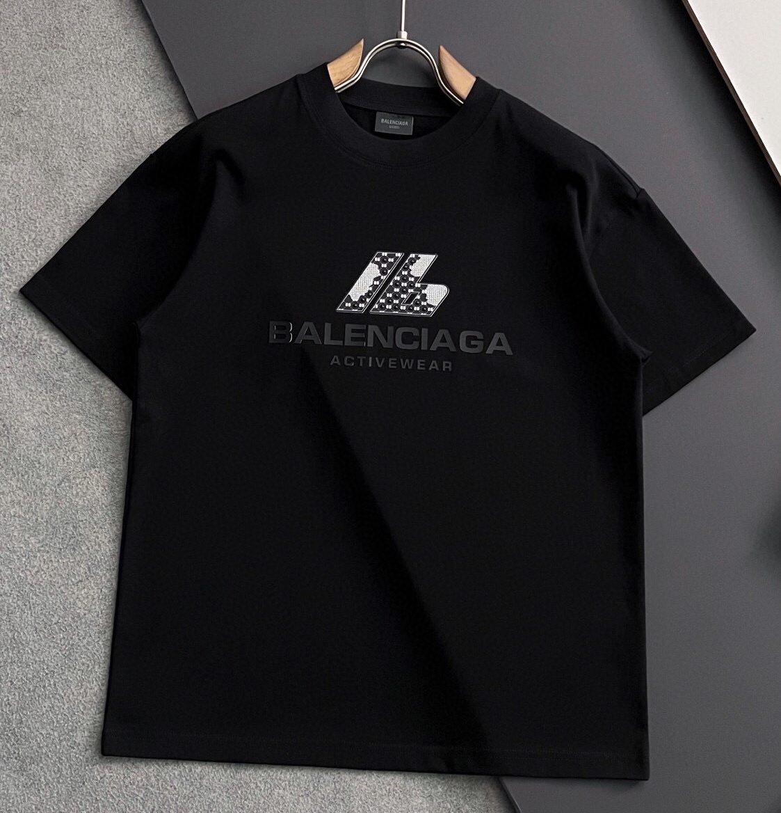 발렌시아가 2025 남성용 빈팔티 BL1221 YB