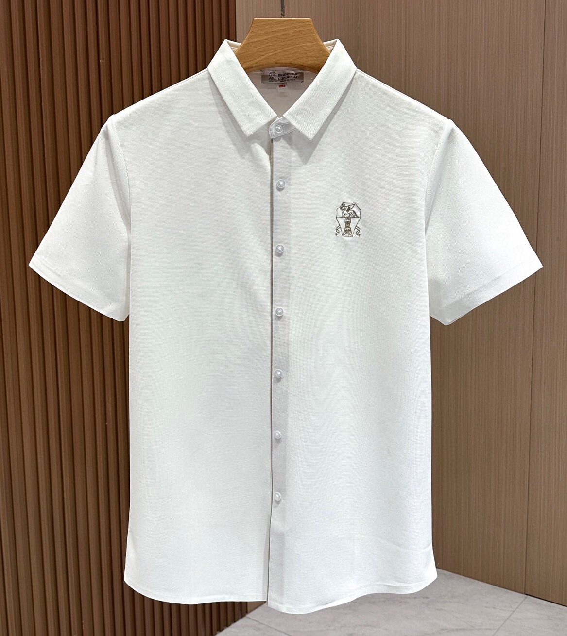 [홍콩명품.BRUNELLO CUCINELLI]브루넬로 쿠치넬리 2025 남성용 반팔셔츠 BL1163 HD 홍콩명품의류,구매대행,온라인명품