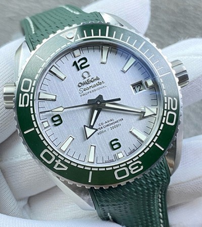 [홍콩명품시계.OMEGA] 오메가 시마스터 씨마스터 플래닛 오션 그레이 다이얼 그린밴드 600M 43.5mm 남성용 시계