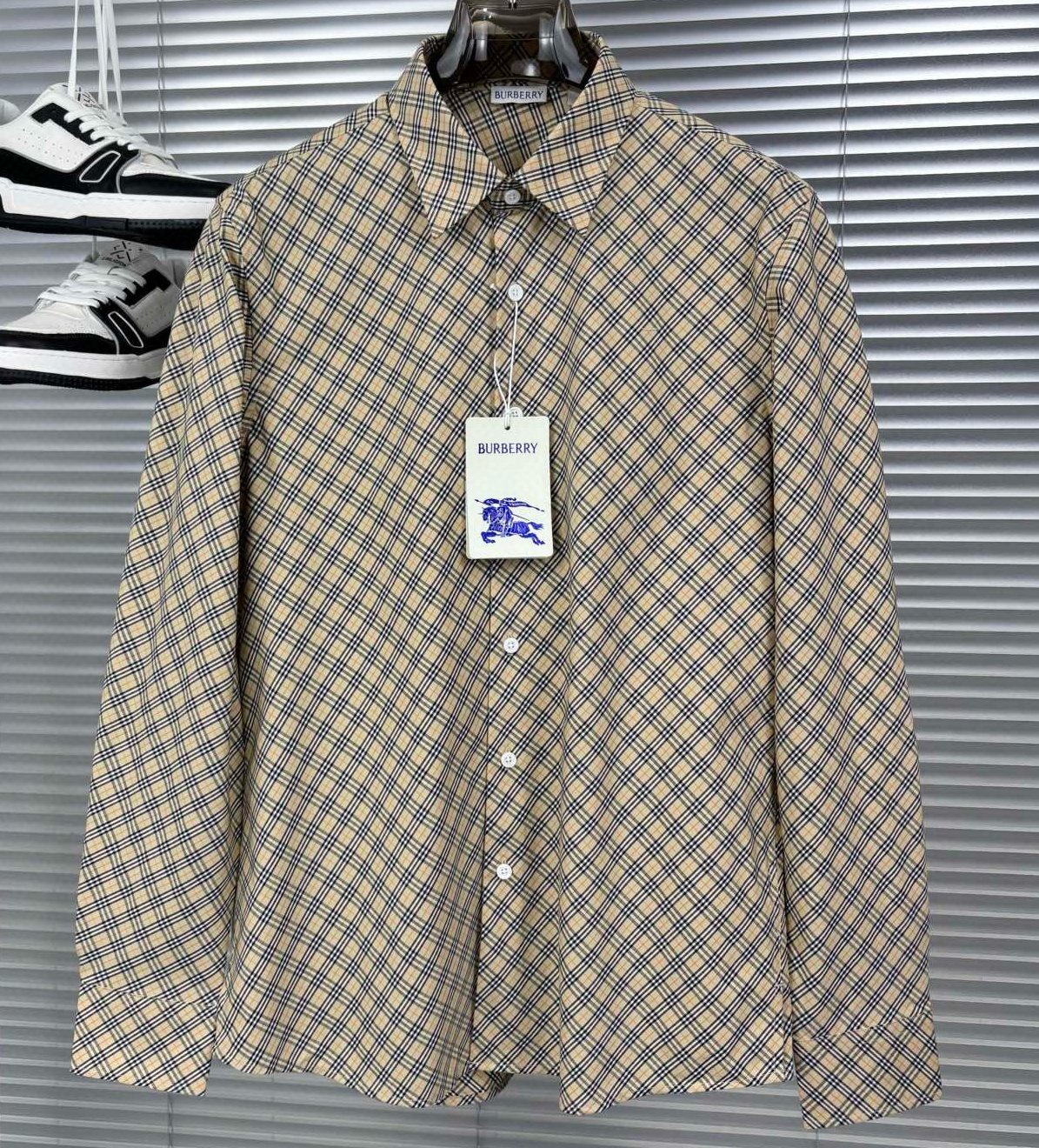 [홍콩명품.BURBERRY] 버버리 2025 남성용 셔츠 BU1237 YB 홍콩명품의류,구매대행,온라인명품