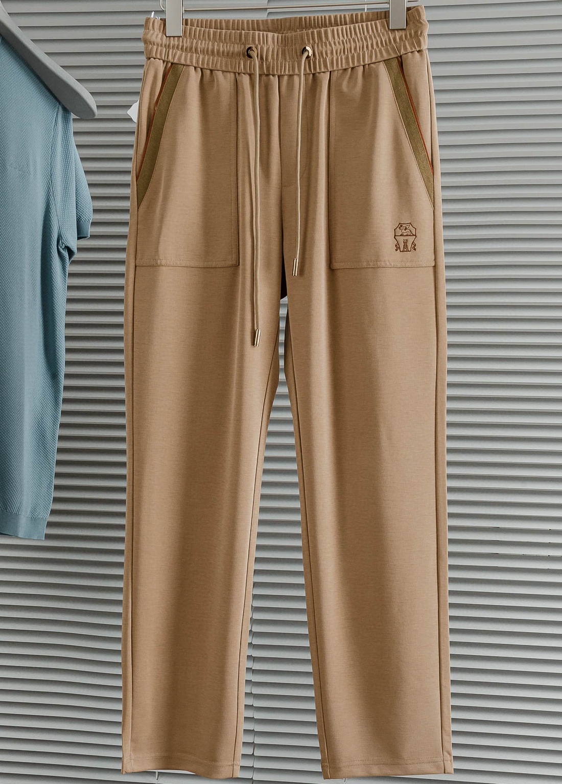 [홍콩명품.BRUNELLO CUCINELLI]브루넬로 쿠치넬리 2025 남성용 바지 BL1172 YB 홍콩명품의류,구매대행,온라인명품