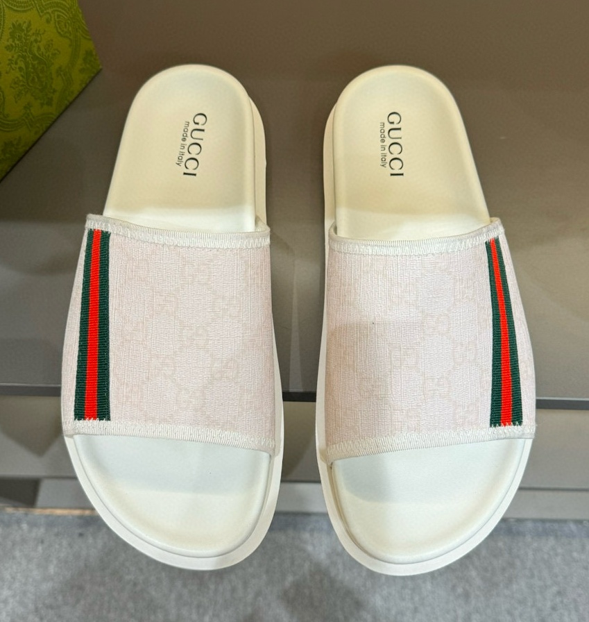 [홍콩명품.GUCCI] 구찌 2025 남성용 슬리퍼 GC241 SH-E 홍콩명품의류,구매대행,온라인명품