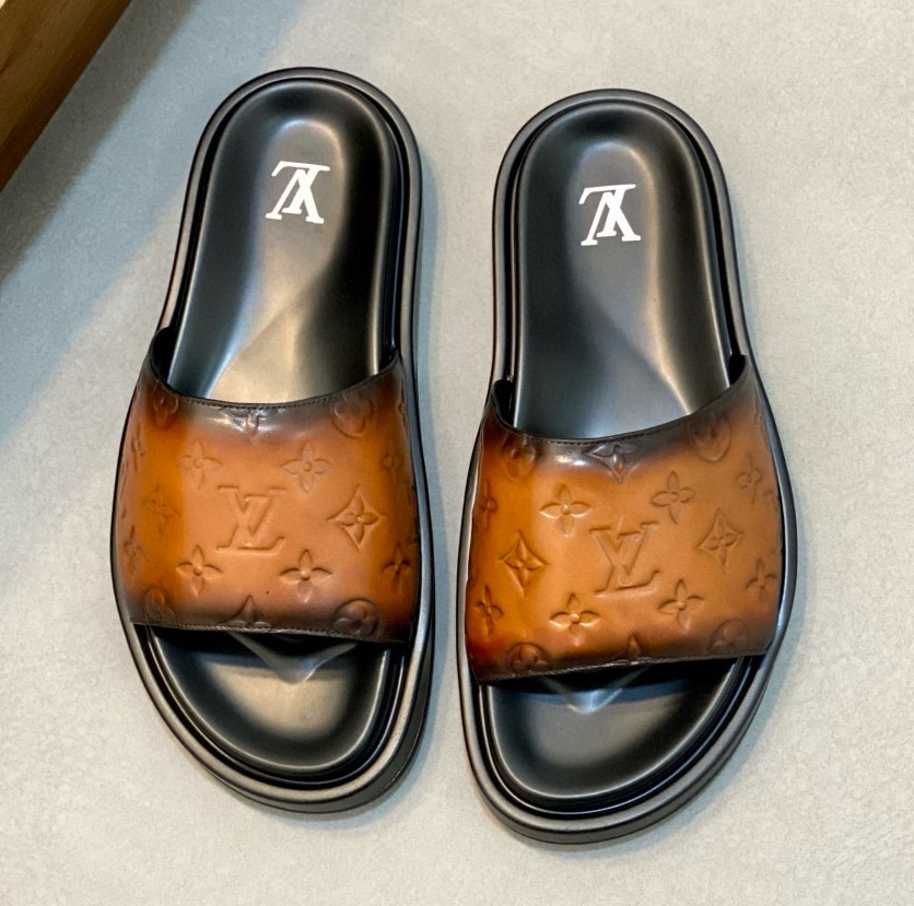 [홍콩명품.Louis Vuitton] 루이비통 2025 남성용 슬리퍼 LV750 SH-E 홍콩명품의류,구매대행,온라인명품