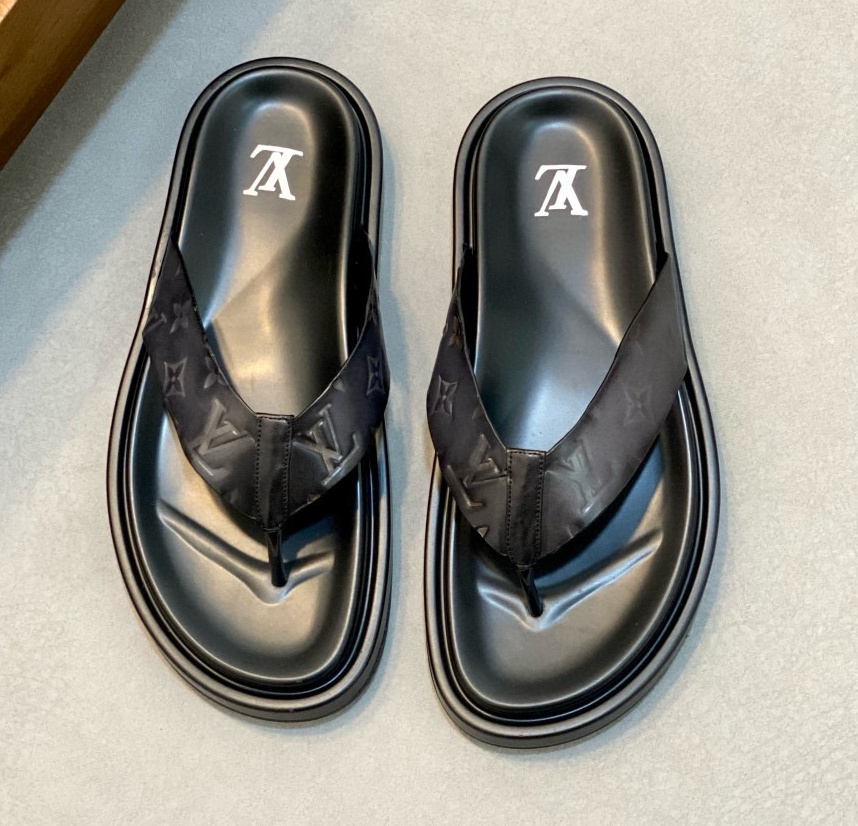 [홍콩명품.Louis Vuitton] 루이비통 2025 남성용 슬리퍼 LV755 SH-E 홍콩명품의류,구매대행,온라인명품