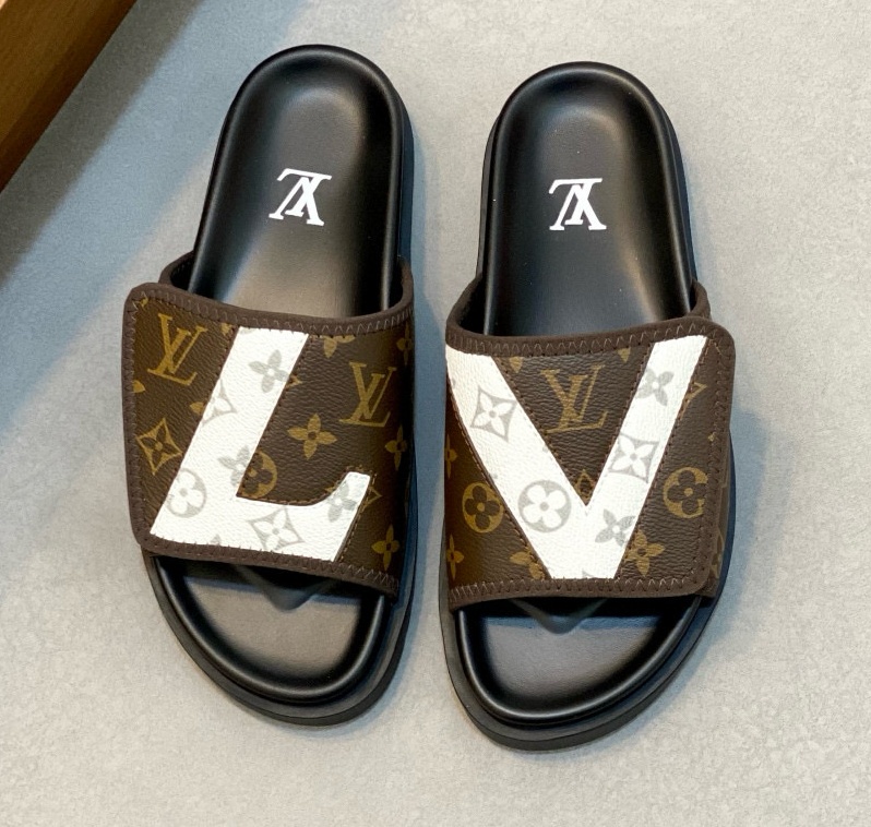 [홍콩명품.Louis Vuitton] 루이비통 2025 남성용 슬리퍼 LV759 SH-E 홍콩명품의류,구매대행,온라인명품