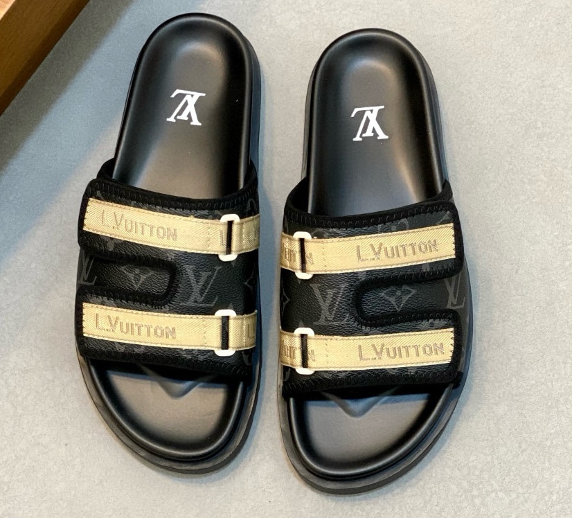[홍콩명품.Louis Vuitton] 루이비통 2025 남성용 슬리퍼 LV762 SH-E 홍콩명품의류,구매대행,온라인명품