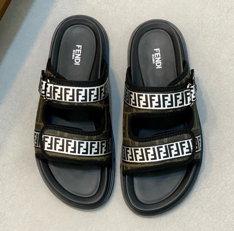 [홍콩명품.FENDI] 펜디 2025 남성용 슬리퍼 FD129 SH-E 홍콩명품의류,구매대행,온라인명품