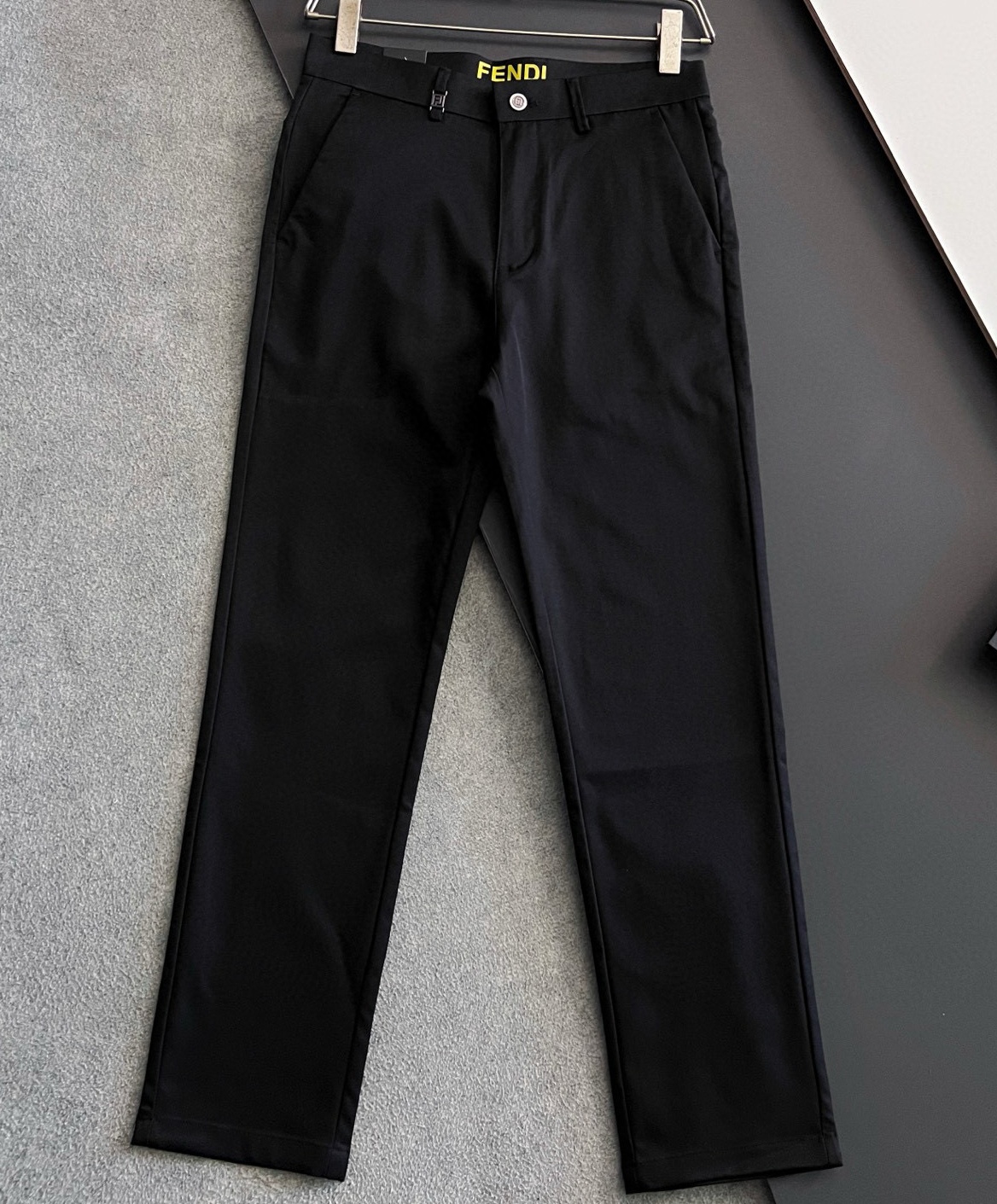 [홍콩명품,FENDI]  펜디 2025 남성용 바지 FD552 YB 홍콩명품의류,구매대행,온라인명품