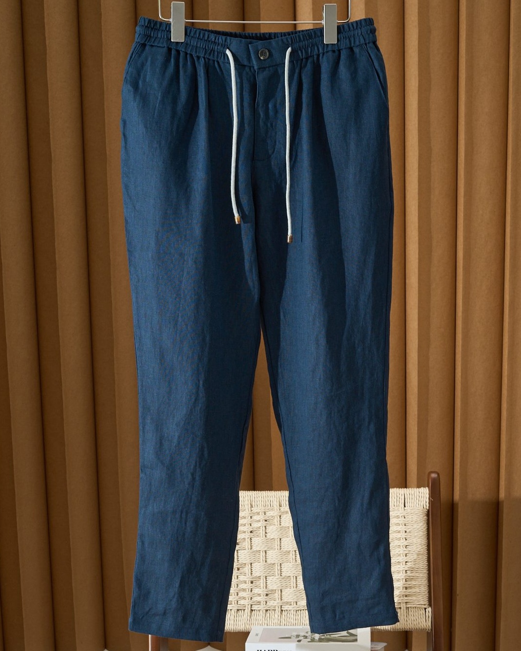 [홍콩명품.BRUNELLO CUCINELLI]브루넬로 쿠치넬리 2025 남성용 린넨 바지 BL1180 YB 홍콩명품의류,구매대행,온라인명품