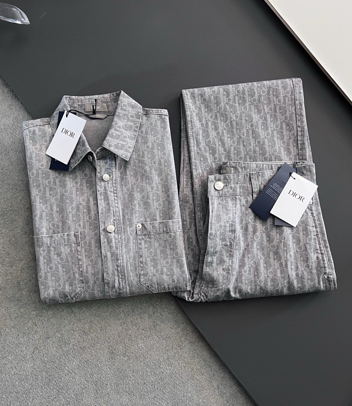 [홍콩명품.Christian Dior]크리스챤 디올 2025 남성용 셔츠 세트 CD876 HD 홍콩명품의류,구매대행,온라인명품