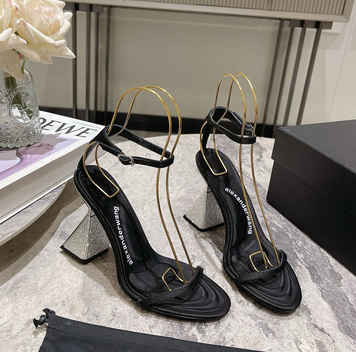 [홍콩명품.ALEXANDER WANG] 알렉산더 왕 2025 여성용 샌들 WA5659 JS-A 홍콩명품의류,구매대행,온라인명품