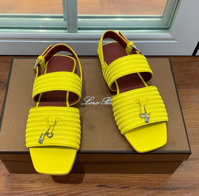 [홍콩명품.loro piana] 로로피아나 2025 여성용 샌들 WA5676 JS-A 홍콩명품의류,구매대행,온라인명품