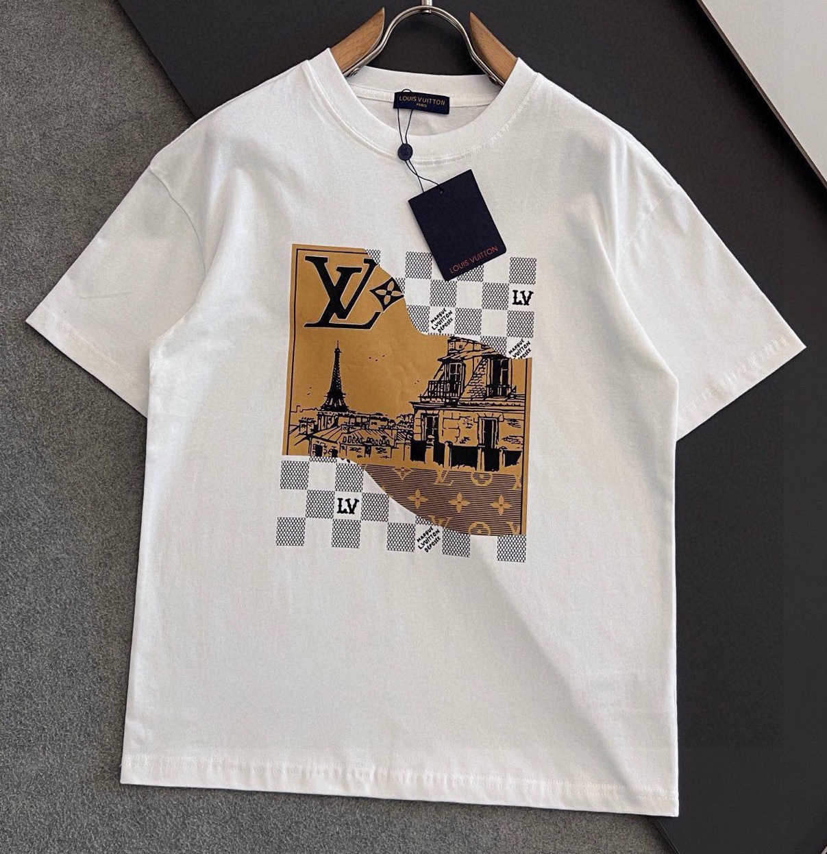 [홍콩명품.LOUIS VUITTON] 루이비통 2025 남성용 반팔 LV1885 YB  홍콩명품의류,구매대행,온라인명품