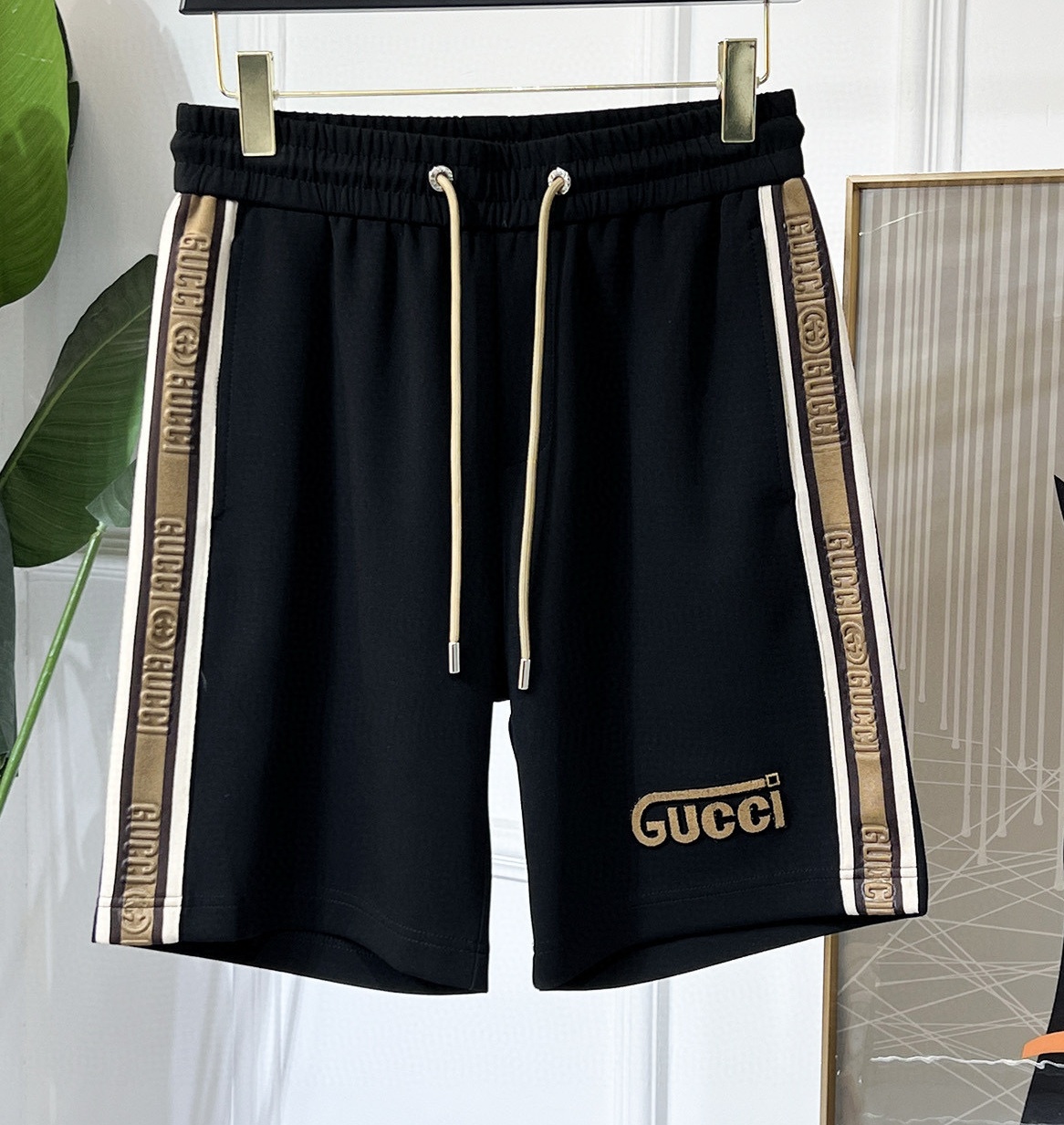 [홍콩명품.GUCCI]구찌 2025 남성용 반바지 GC465 PD 2컬러 홍콩명품의류,구매대행,온라인명품