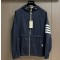 [홍콩명품.THOM BROWNE ] 톰 브라운 2025 남성용 바람막이 자켓 TB1214 PD 홍콩명품의류,구매대행,온라인명품