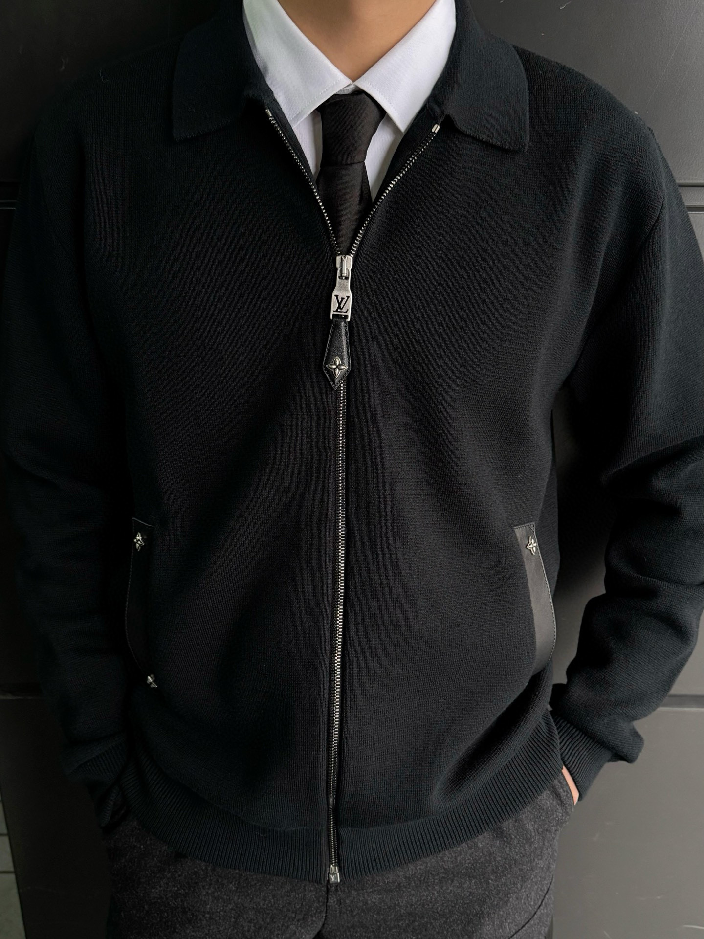 [홍콩명품.LOUIS VUITTON] 루이비통 2025 남성용 울 자켓 LV1913 HD 홍콩명품의류,구매대행,온라인명품