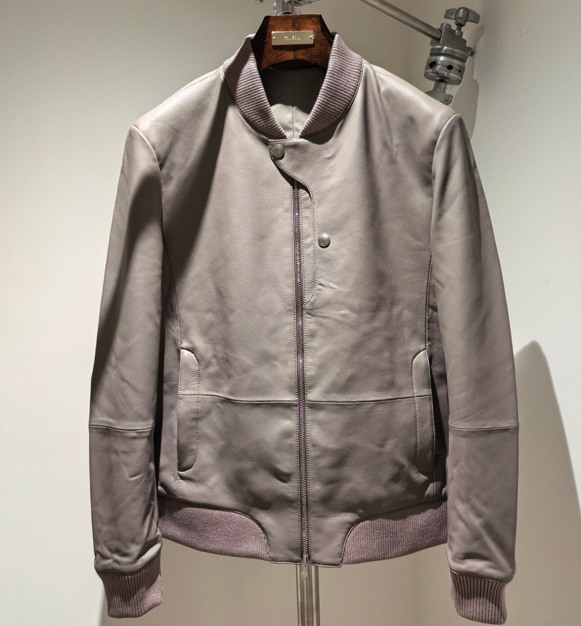 [홍콩명품.HERMES] 에르메스 2025 남성용 양가죽자켓 HM420 HD 홍콩명품의류,구매대행,온라인명품