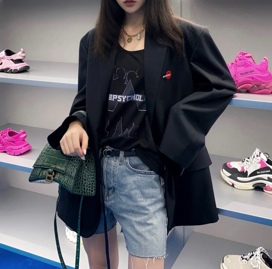 [홍콩명품.BALENCIAGA] 발렌시아가 2025 남성용 수트자켓 BL1242 PD 홍콩명품의류,구매대행,온라인명품