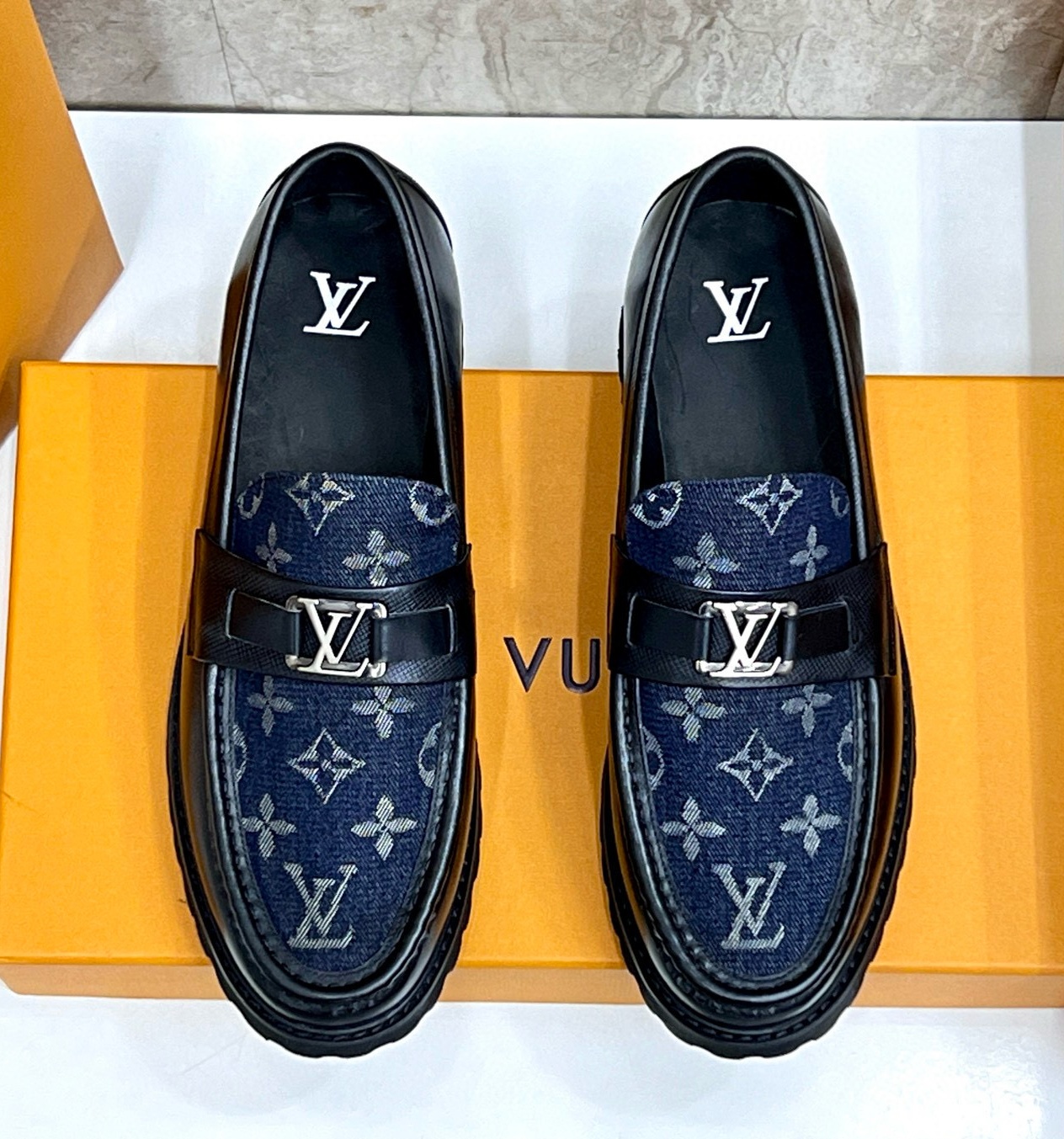[홍콩명품.Louis Vuitton] 루이비통 2025 남성용 로퍼 LV796 SH-E 홍콩명품의류,구매대행,온라인명품