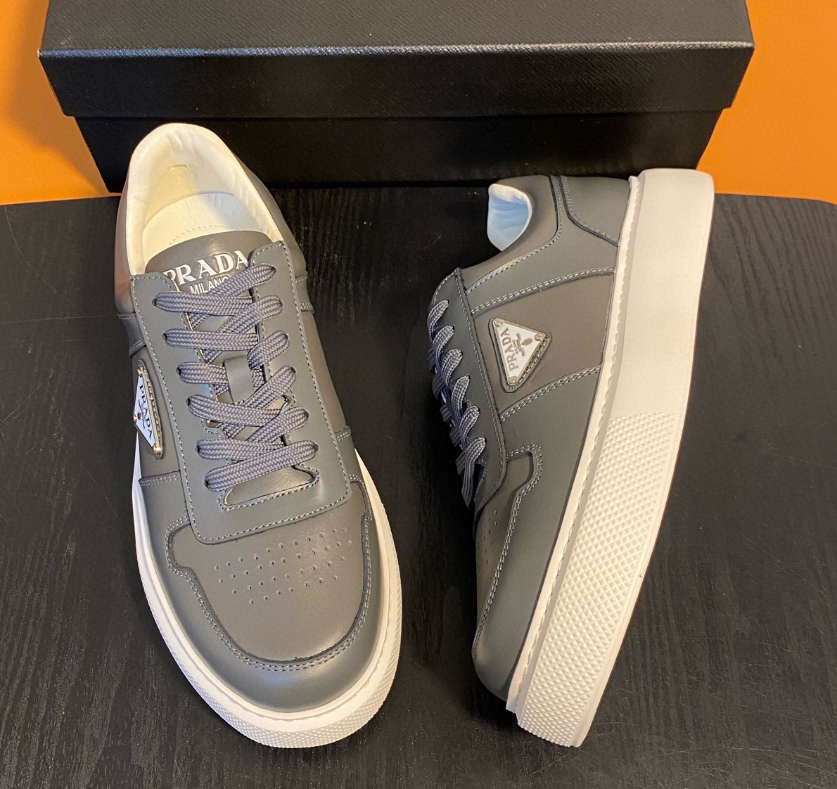 [홍콩명품.PRADA] 프라다 2025 남성용 스니커즈 PD562 SH-E 홍콩명품의류,구매대행,온라인명품