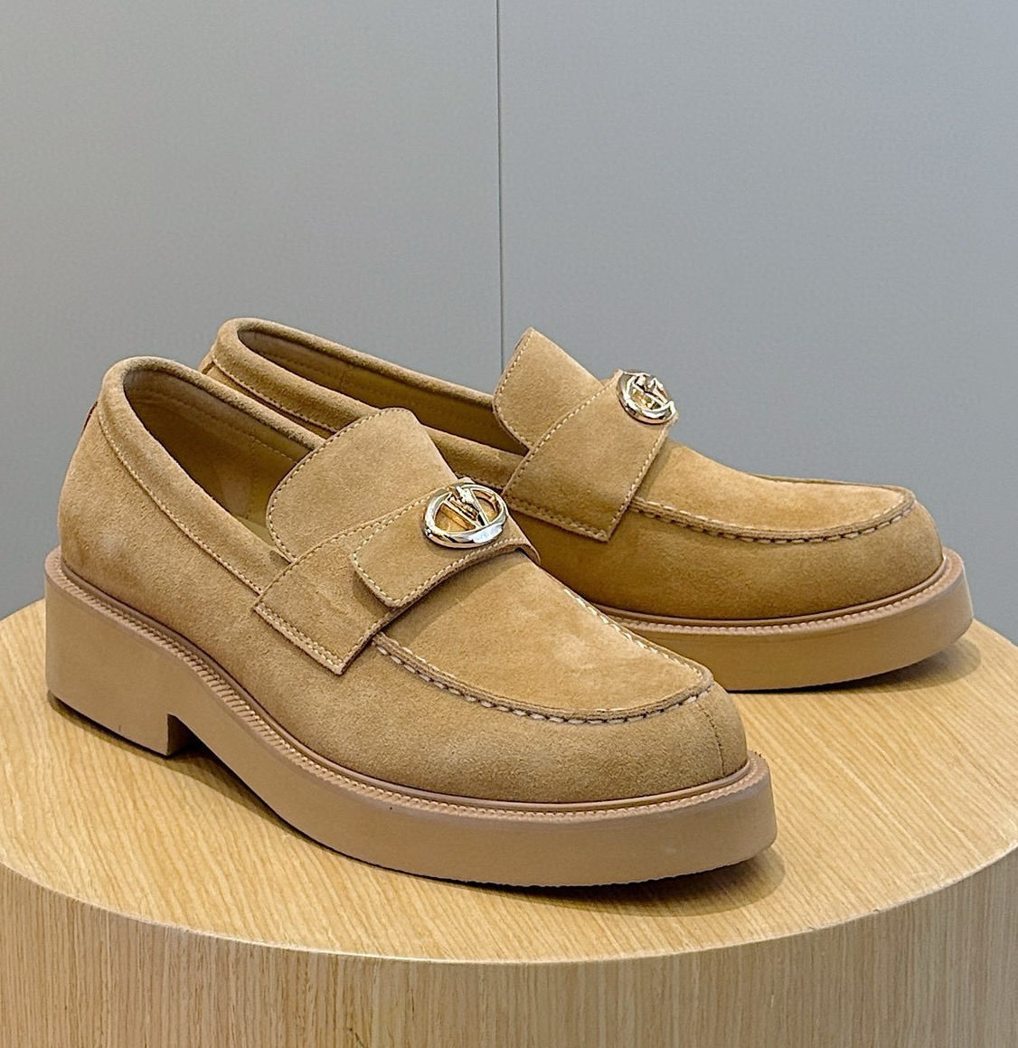 [홍콩명품.VALENTINO]발렌티노 2025 남성용 로퍼 VT230 SH-E 홍콩명품의류,구매대행,온라인명품