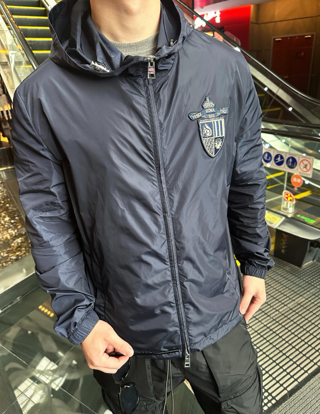 [홍콩명품,FENDI] 펜디 2025 남성용 자켓 FD595 HHB 홍콩명품의류,구매대행,온라인명품